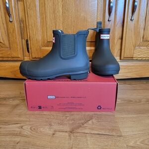 Hunter Womens Size 7 Original Chelsea Rain Boots Dark Olive Green NEW
